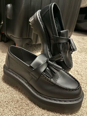 Black Leather Tassel Platform Loafers